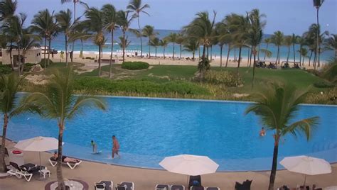 Tourists can choose from four beachfront resorts facing the shallow turquoise waters of Cabeza de Toro. . Punta cana live cam